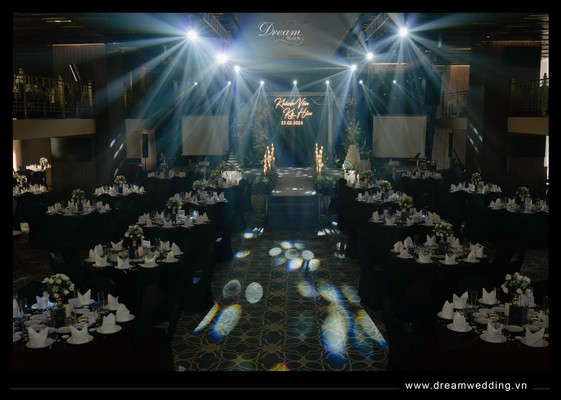 Trang trí tiệc cưới tại La vela SG Hotel - 5.jpg